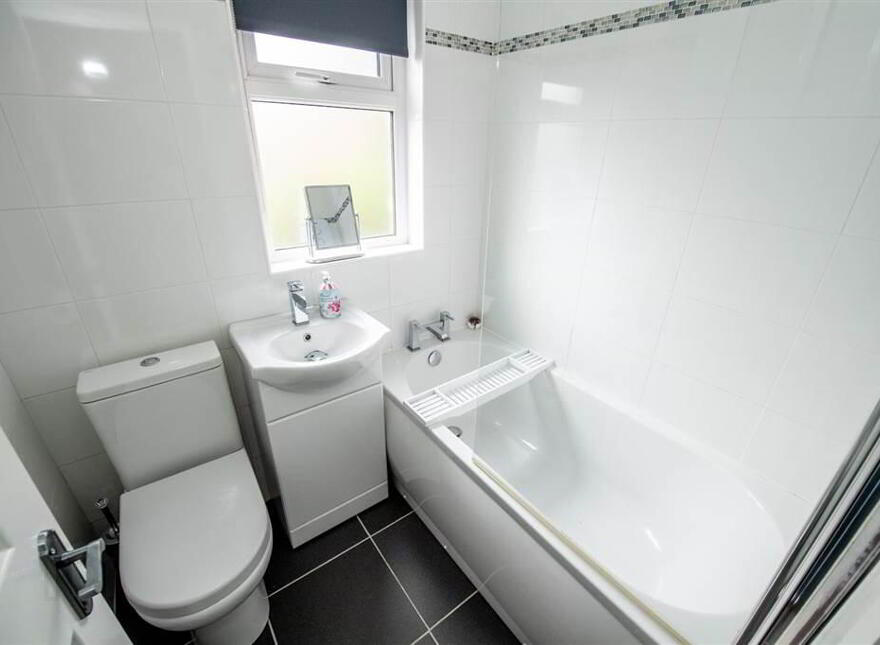 10 Strandburn Parade, Belfast, BT4 1LZ