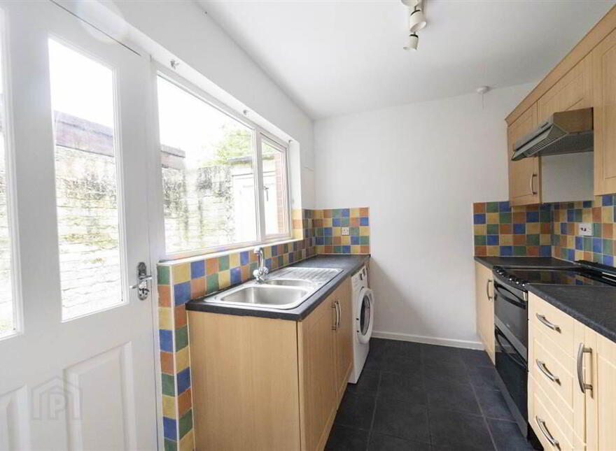 10 Strandburn Parade, Belfast, BT4 1LZ