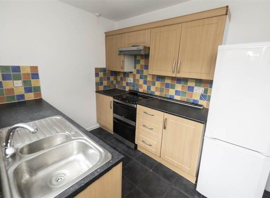 10 Strandburn Parade, Belfast, BT4 1LZ