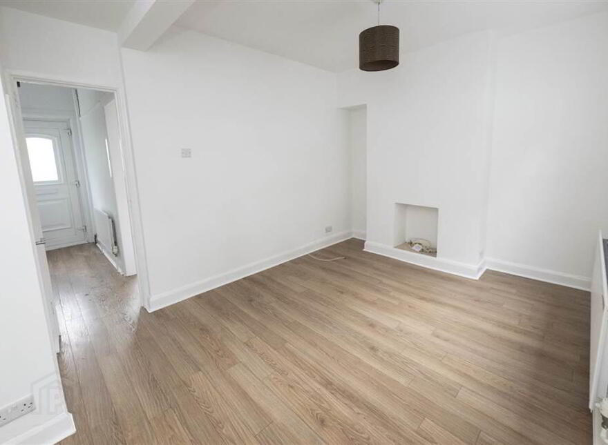 10 Strandburn Parade, Belfast, BT4 1LZ