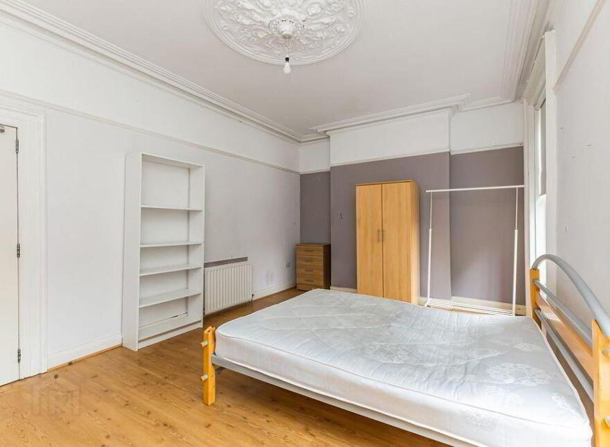 64 South Parade, Belfast, BT7 2GQ