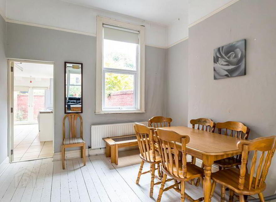 64 South Parade, Belfast, BT7 2GQ