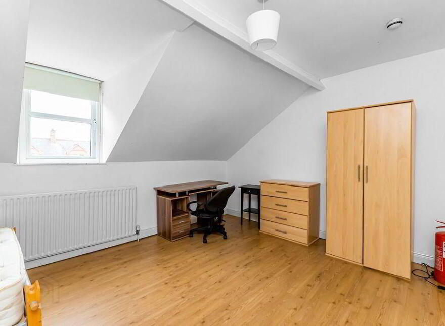 64 South Parade, Belfast, BT7 2GQ