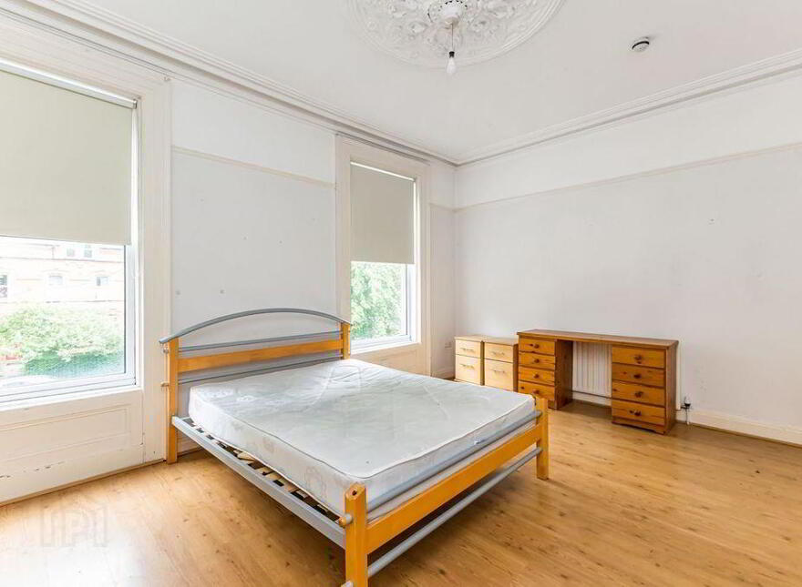 64 South Parade, Belfast, BT7 2GQ