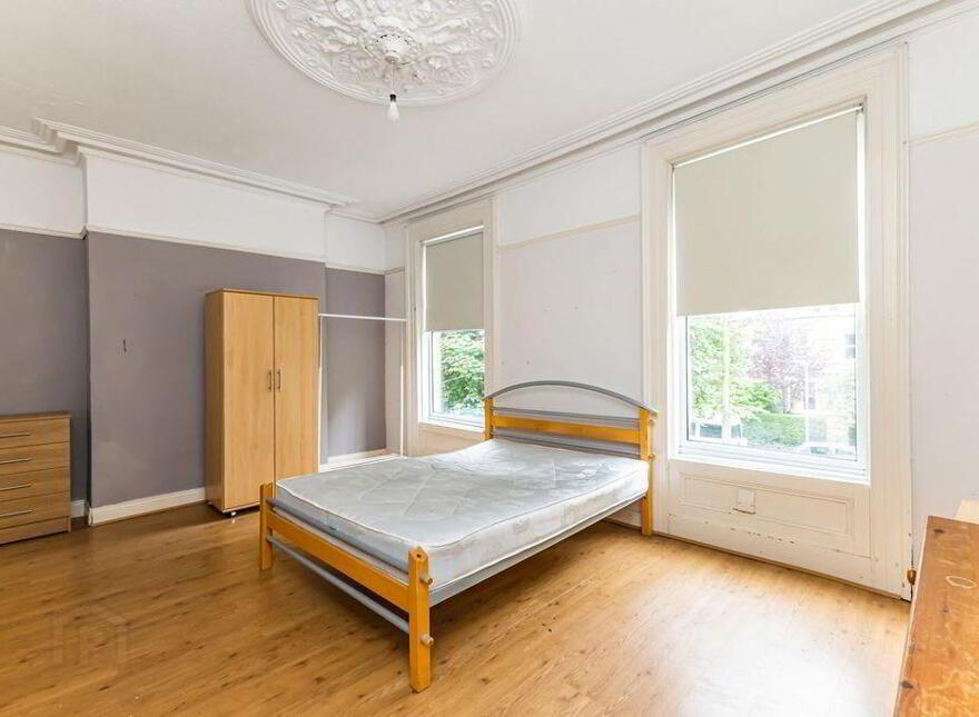 64 South Parade, Belfast, BT7 2GQ