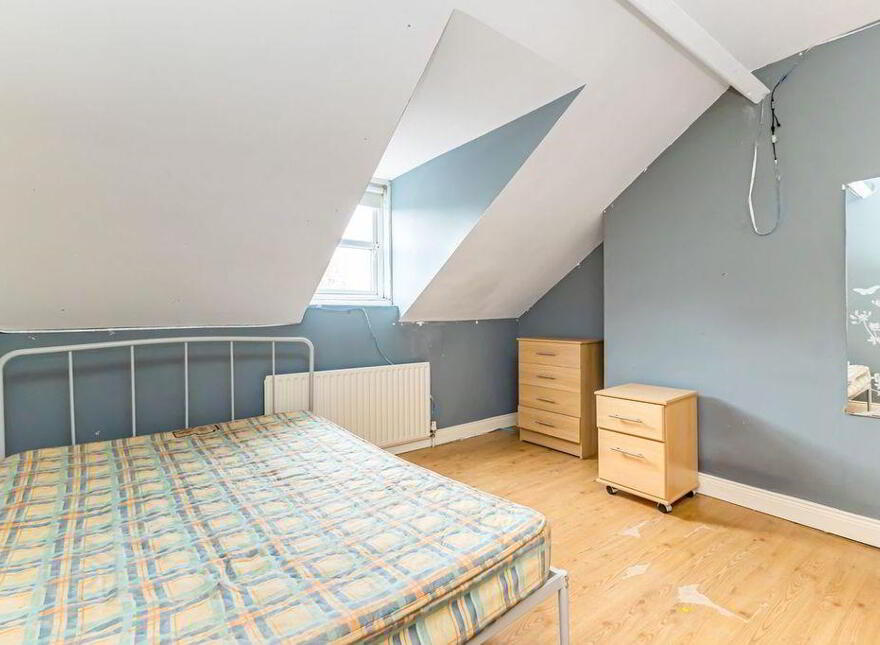 64 South Parade, Belfast, BT7 2GQ
