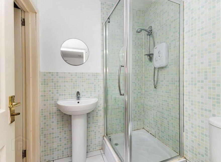 64 South Parade, Belfast, BT7 2GQ