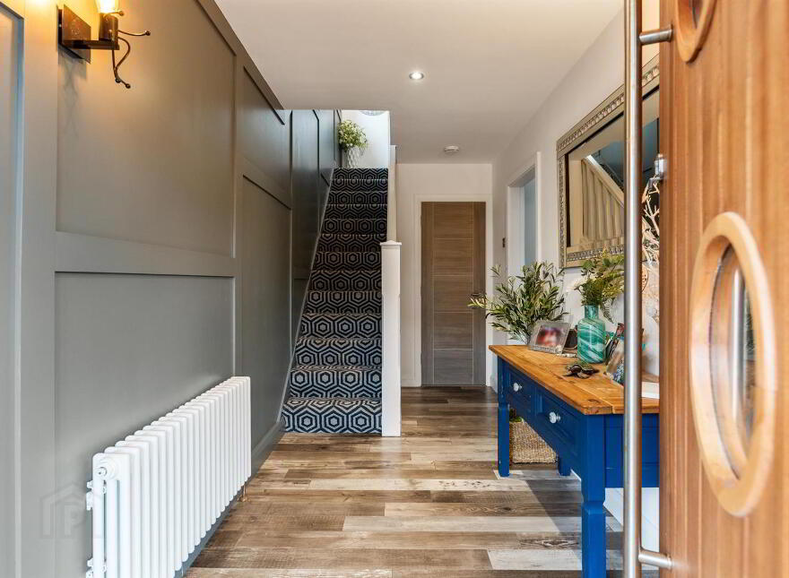 8 Hollymount Road, Newtownards, BT23 7DL