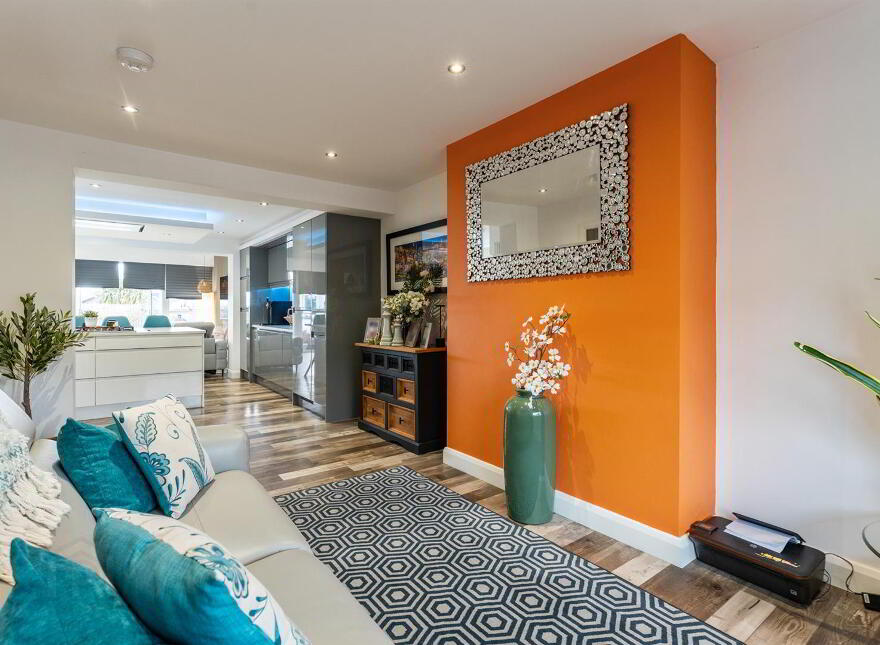 8 Hollymount Road, Newtownards, BT23 7DL