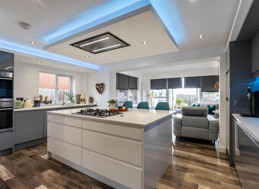 8 Hollymount Road, Newtownards, BT23 7DL