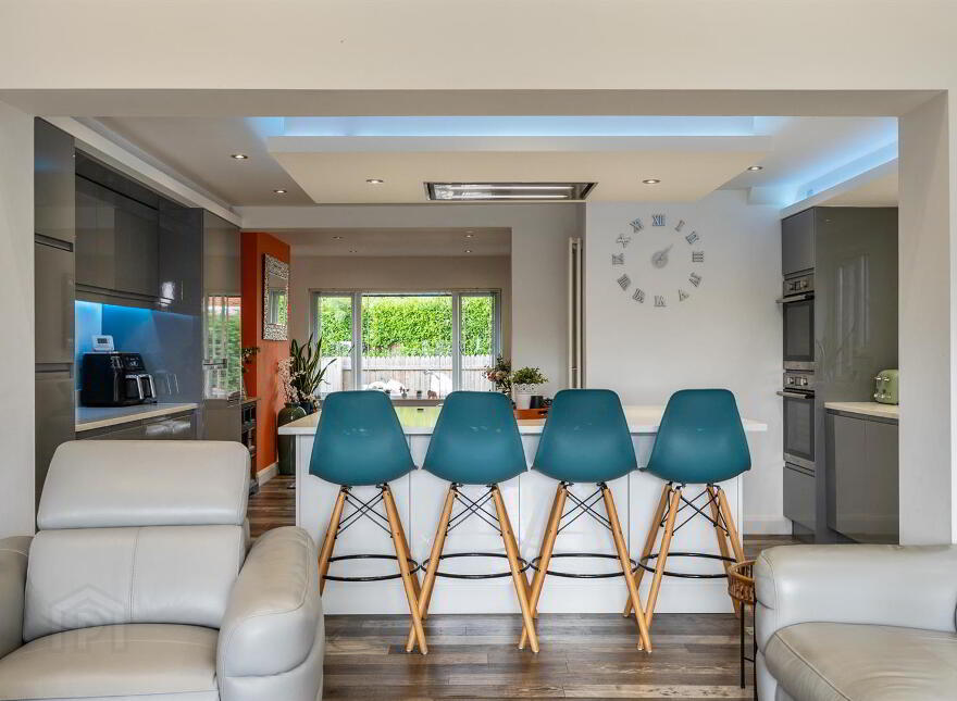 8 Hollymount Road, Newtownards, BT23 7DL