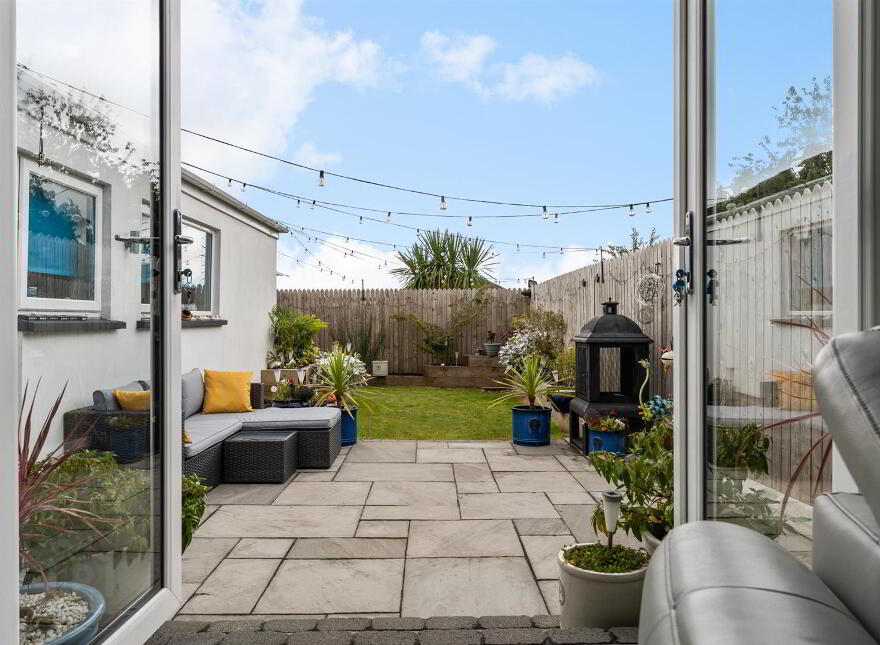 8 Hollymount Road, Newtownards, BT23 7DL