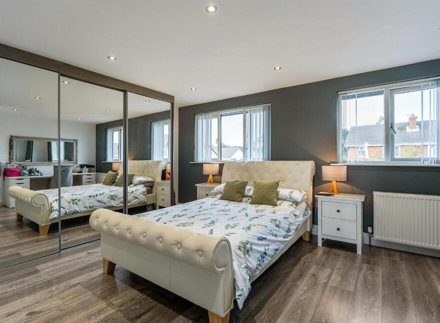 8 Hollymount Road, Newtownards, BT23 7DL