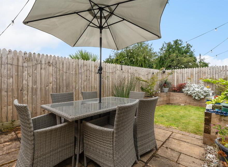 8 Hollymount Road, Newtownards, BT23 7DL