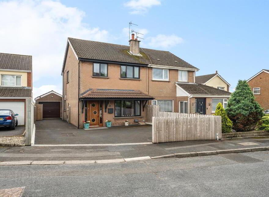 8 Hollymount Road, Newtownards, BT23 7DL photo