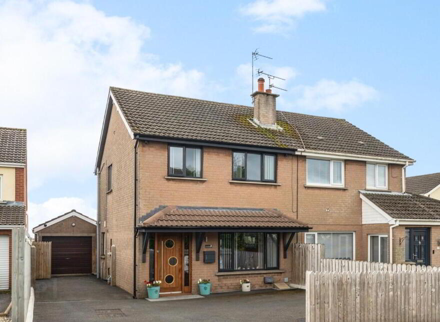 8 Hollymount Road, Newtownards, BT23 7DL photo