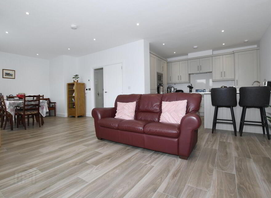 Apt 4 Contemporary First Floor Apartment, 7 Meeting Street, Moira, BT67 0NR