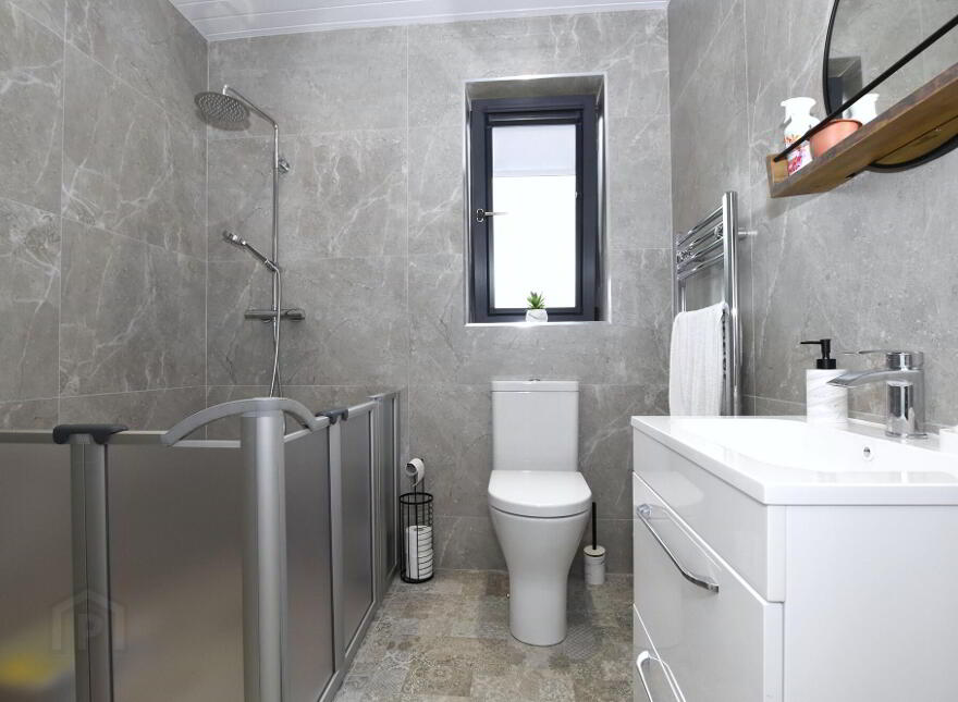 Apt 4 Contemporary First Floor Apartment, 7 Meeting Street, Moira, BT67 0NR