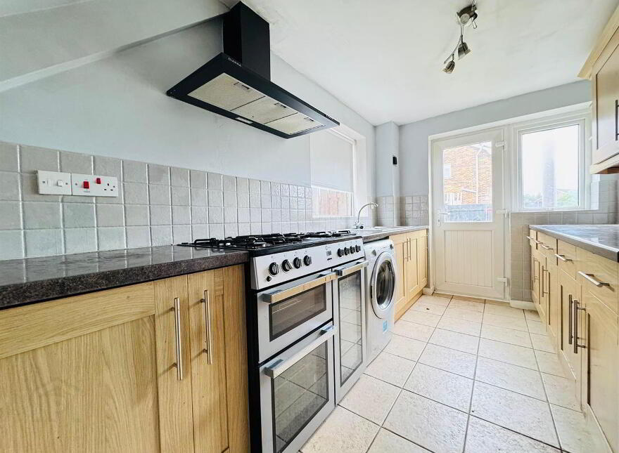 25 Ballyhenry Avenue, Glengormley, Newtownabbey, BT36 5AZ
