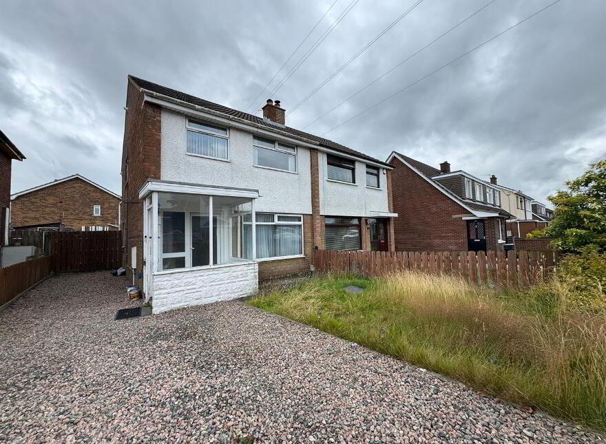 25 Ballyhenry Avenue, Glengormley, Newtownabbey, BT36 5AZ photo