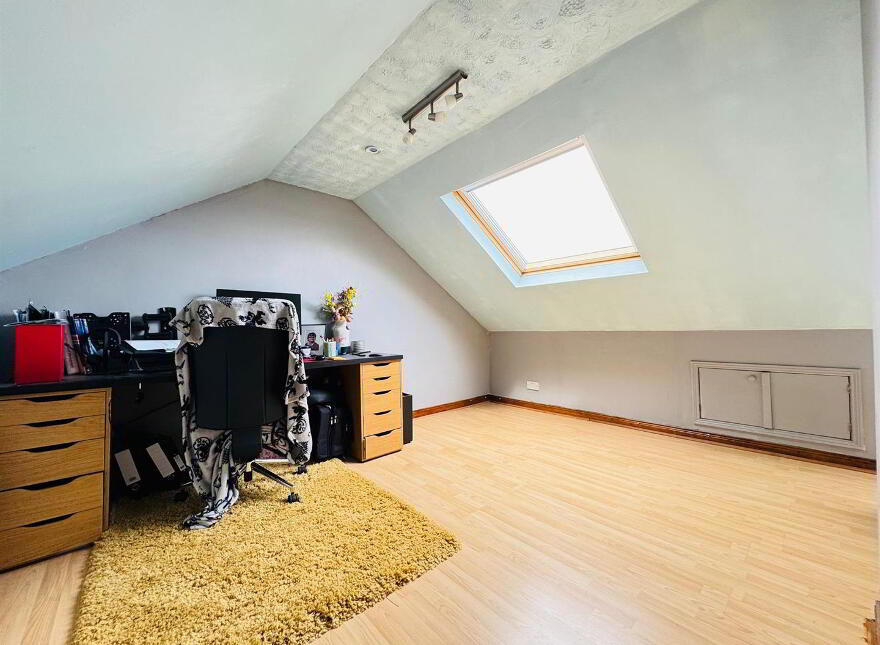 28 Sandyknowes Park, Glengormley, Newtownabbey, BT36 5DE