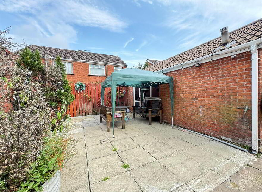 28 Sandyknowes Park, Glengormley, Newtownabbey, BT36 5DE