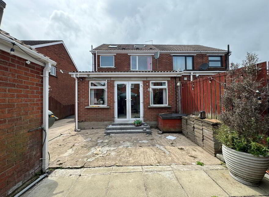 28 Sandyknowes Park, Glengormley, Newtownabbey, BT36 5DE