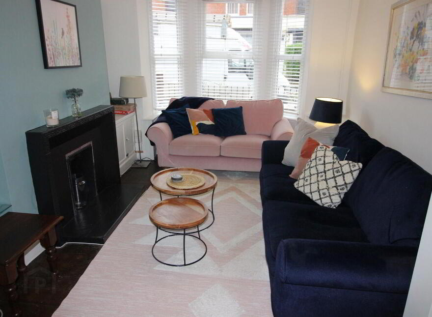 11 Lisburn Avenue, Belfast, BT9 7FX