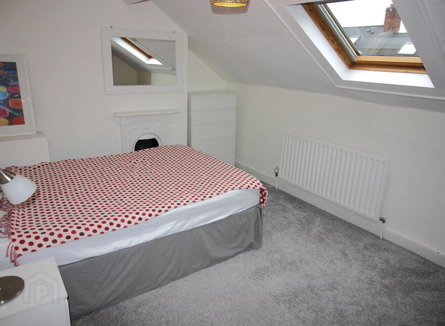 11 Lisburn Avenue, Belfast, BT9 7FX