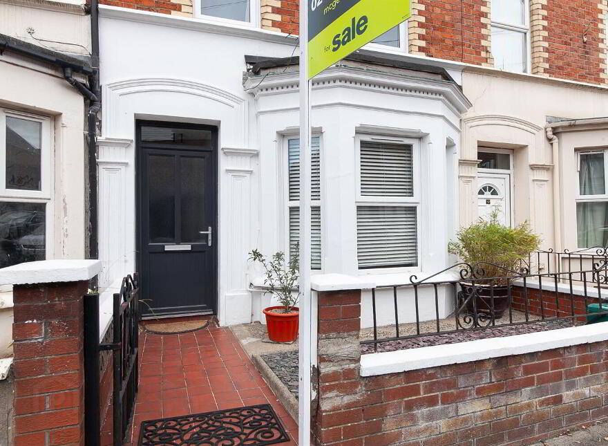 11 Lisburn Avenue, Belfast, BT9 7FX