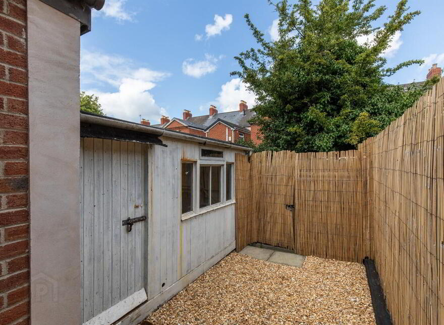 11 Lisburn Avenue, Belfast, BT9 7FX