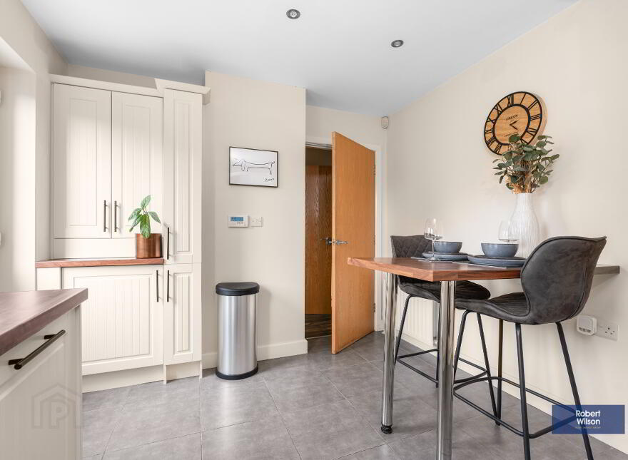 10 Ayrshire Gardens, Lisburn, BT28 2EL