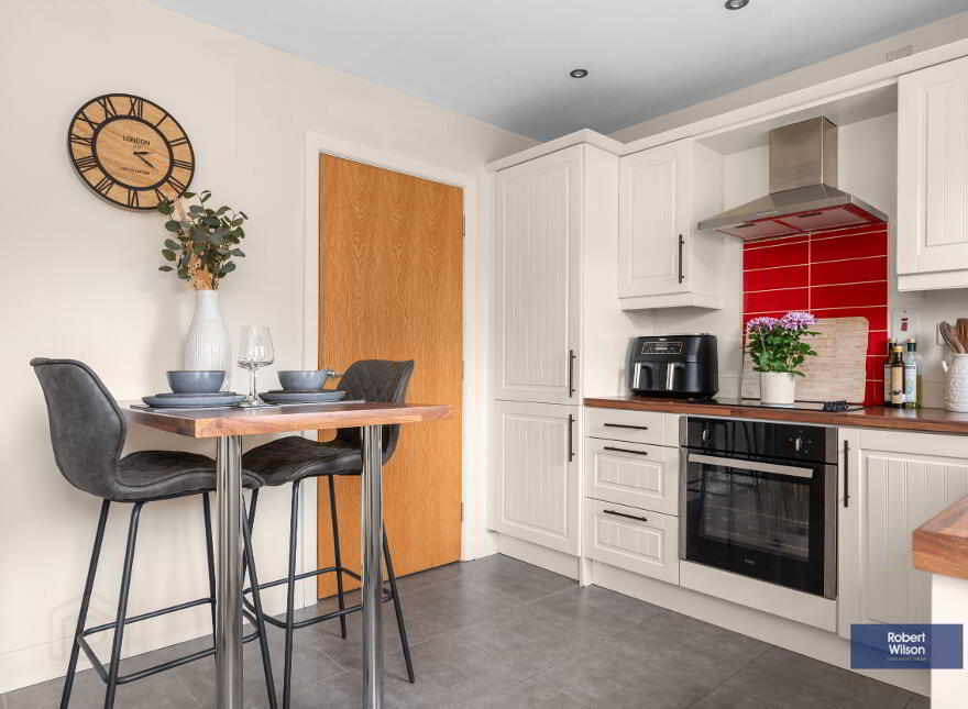 10 Ayrshire Gardens, Lisburn, BT28 2EL