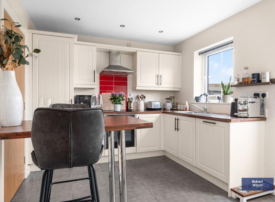 10 Ayrshire Gardens, Lisburn, BT28 2EL