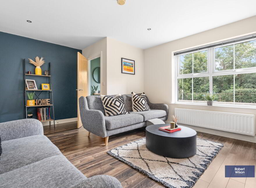 10 Ayrshire Gardens, Lisburn, BT28 2EL