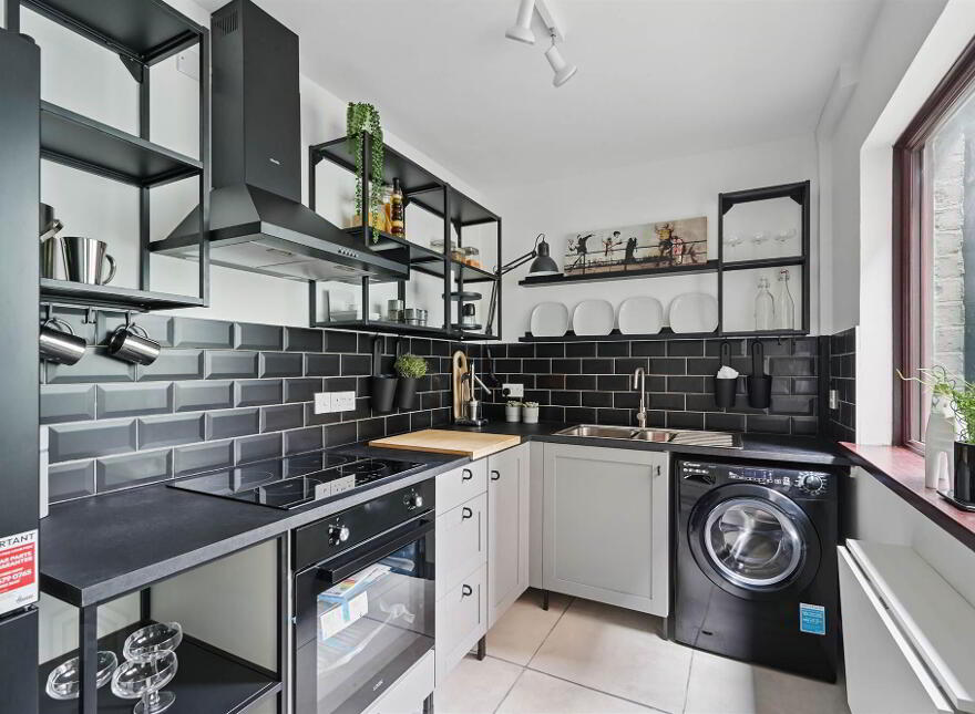 72 Ravenscroft Avenue, Belfast, BT5 5BB