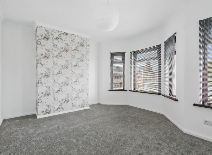 72 Ravenscroft Avenue, Belfast, BT5 5BB
