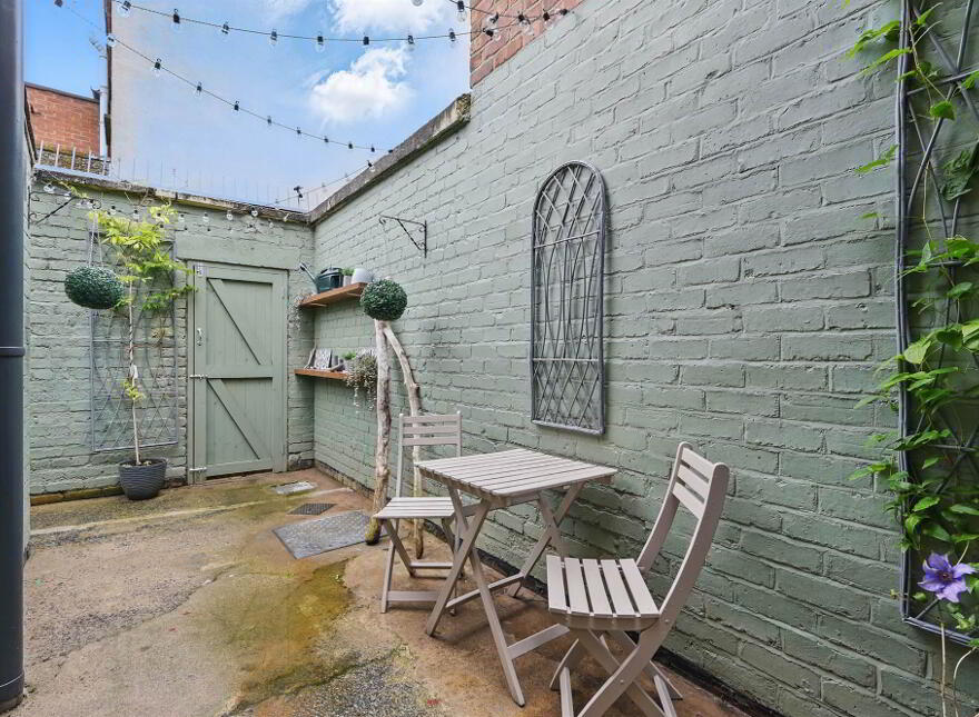 72 Ravenscroft Avenue, Belfast, BT5 5BB