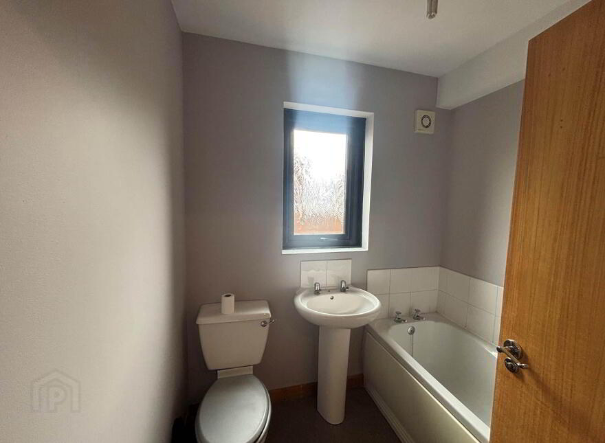 1 Greenedge Court, Carrickfergus, BT38 7GE