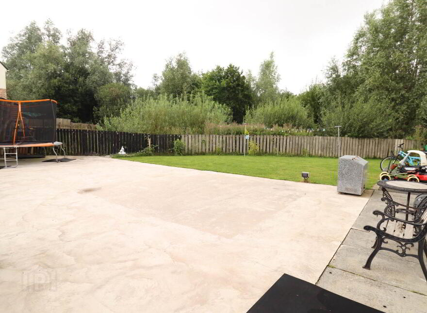 30 Galliagh Shore, Enniskillen, BT74 7GS