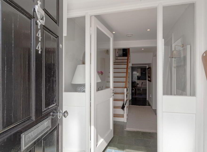 44 Shore Road, Portaferry, Newtownards, BT22 1JZ