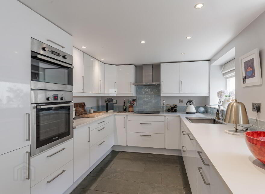 44 Shore Road, Portaferry, Newtownards, BT22 1JZ