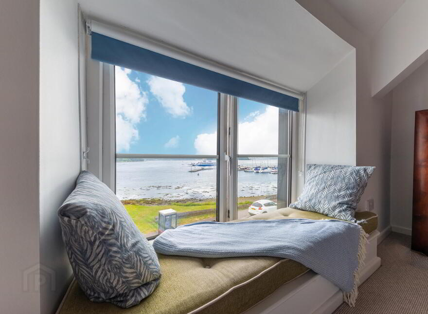 44 Shore Road, Portaferry, Newtownards, BT22 1JZ