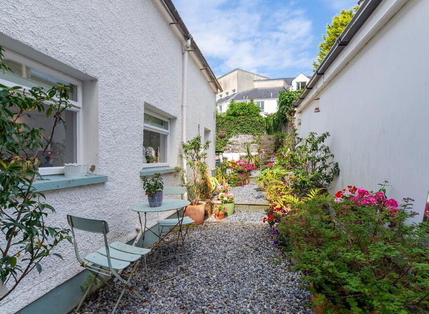 44 Shore Road, Portaferry, Newtownards, BT22 1JZ