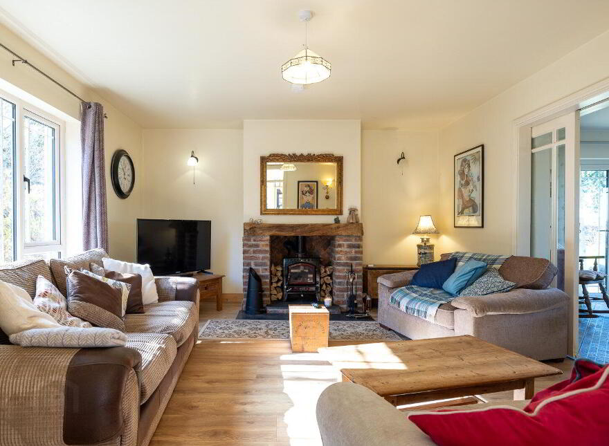 Winterhill, Brocurrow, Adamstown, Y21Y2F7