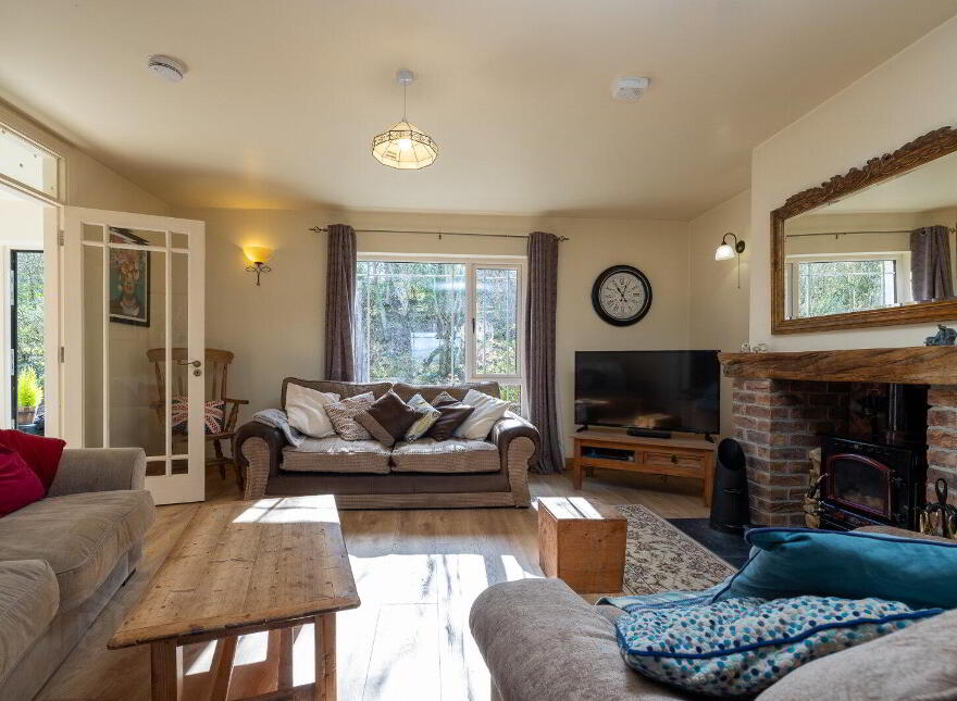 Winterhill, Brocurrow, Adamstown, Y21Y2F7
