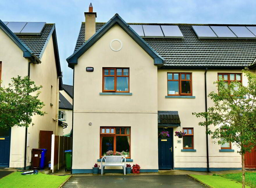 4 The Crescent, Crossagalla, Ros Mor photo