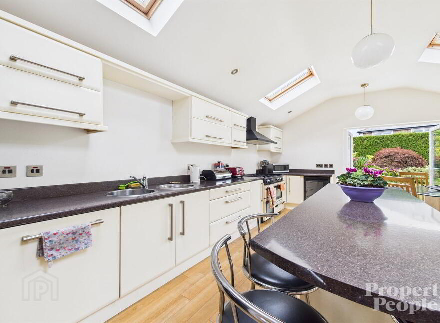 11 Shanlieve Park, Belfast, BT14 8JE