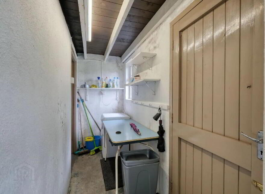 Chezmai, Athlone Road, N39D1W2