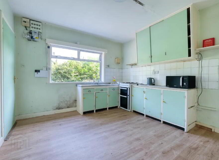 Chezmai, Athlone Road, N39D1W2